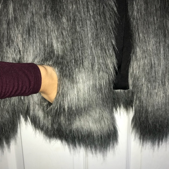 Grey Guess fur coat - Picture 3 of 4